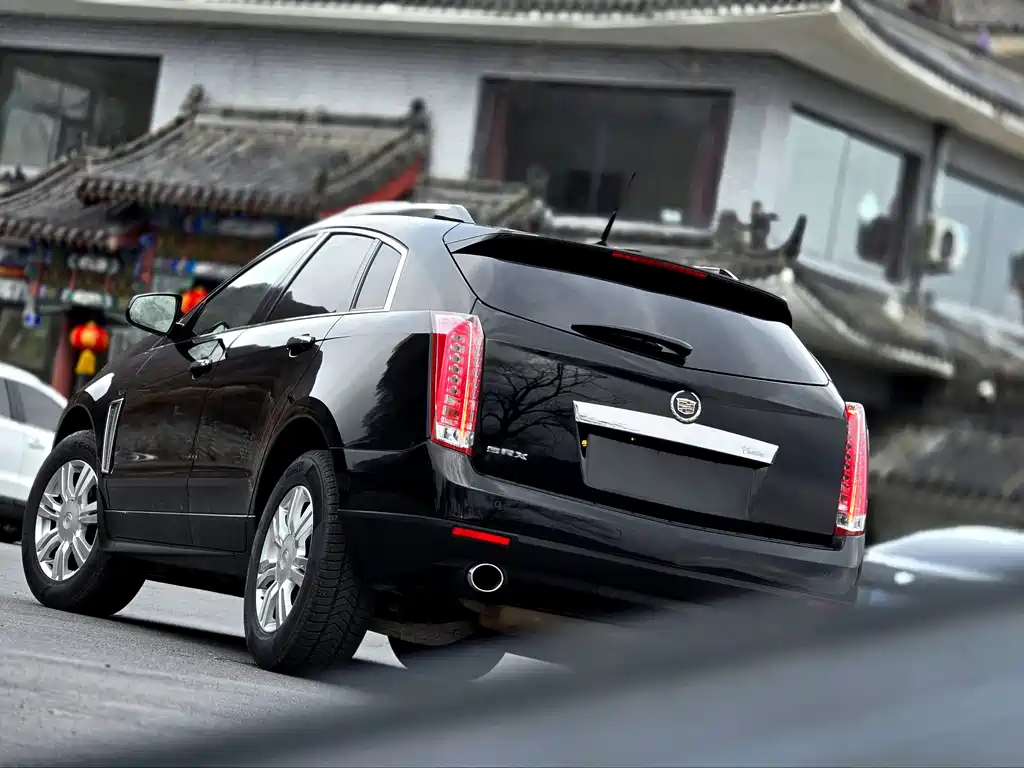 Cadillac SRX 2013 — фото 7