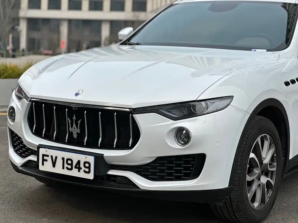 Maserati Levante 2017 — фото 3