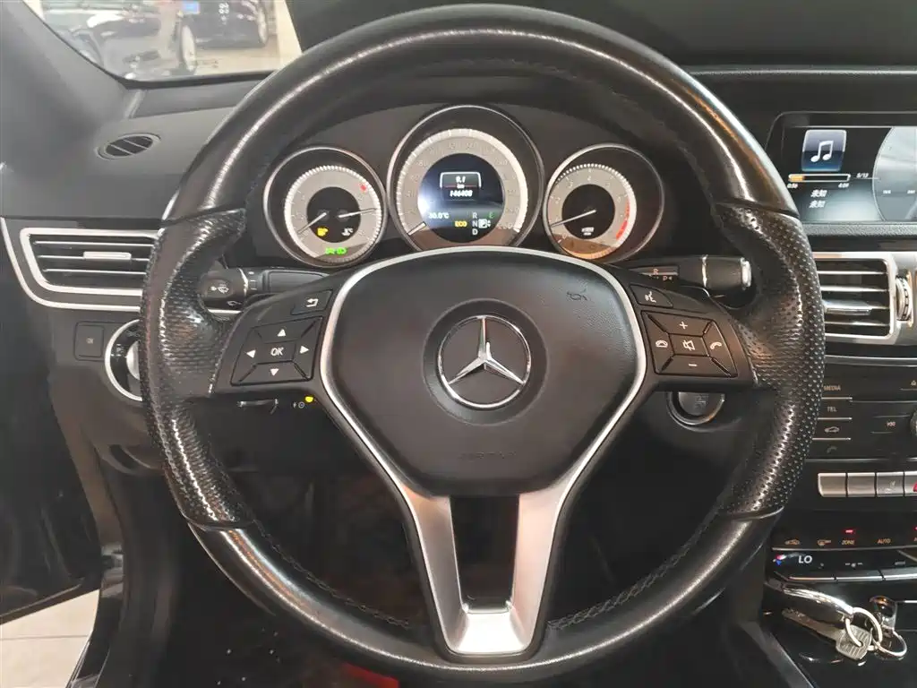 Mercedes-Benz E-Class 2015 — фото 7