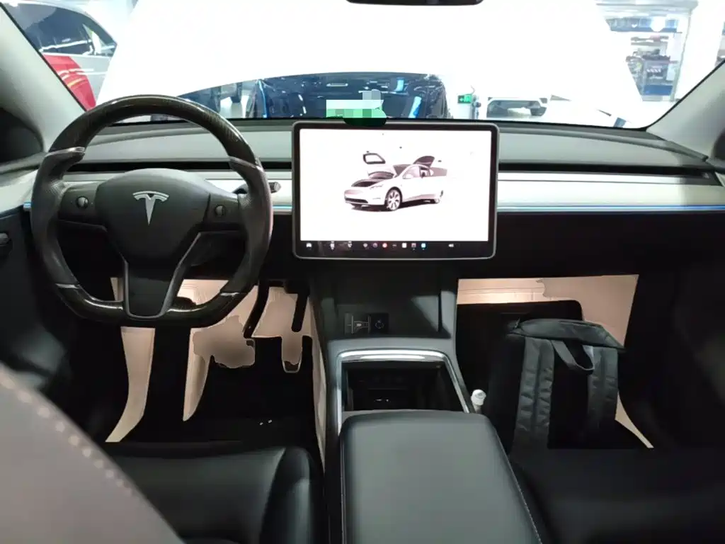 Tesla Model Y 2023 — фото 10