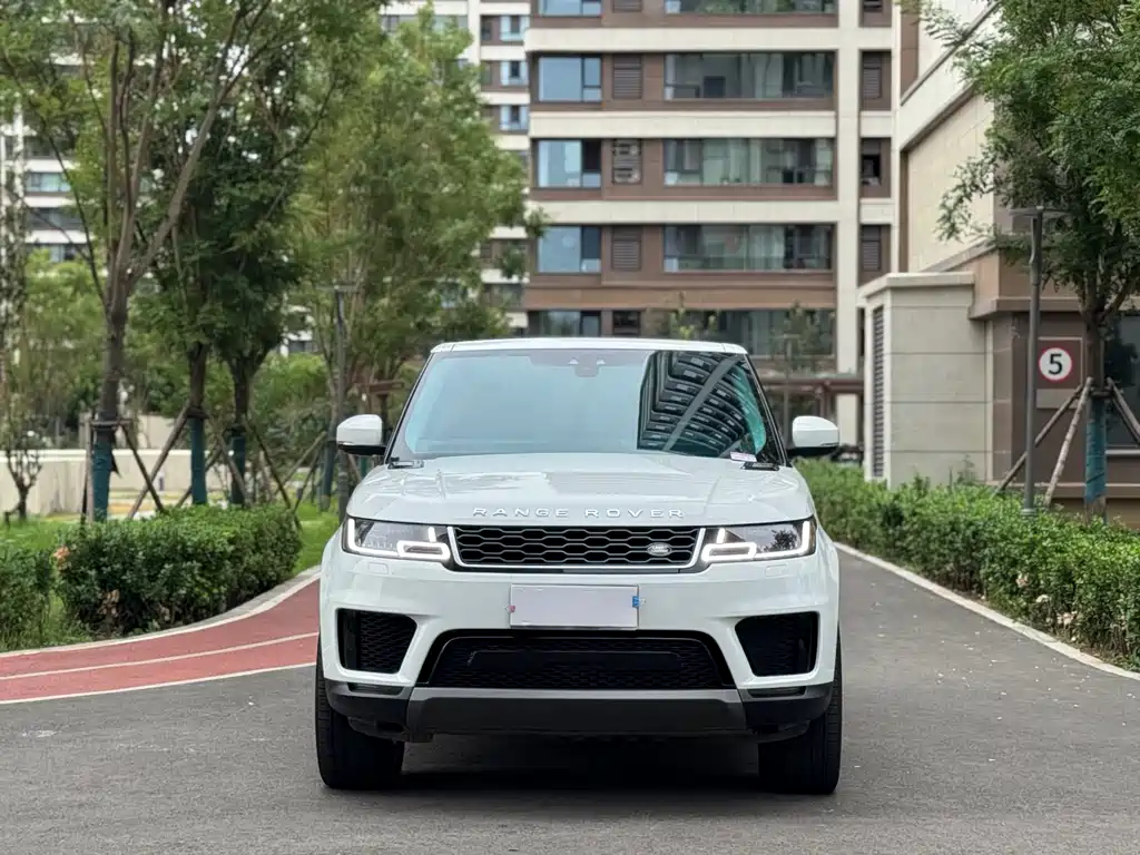 Land Rover Sport 2021 — фото 1