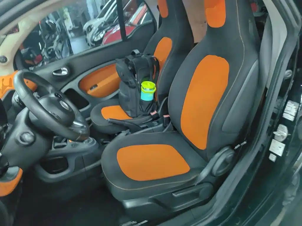 smart Fortwo 2015 — фото 15
