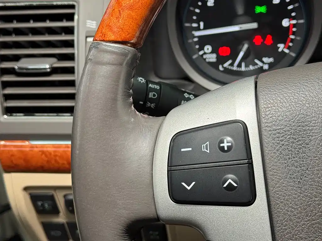 Toyota Land Cruiser 2014 — фото 26