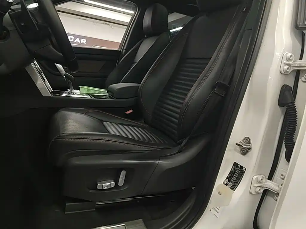 Land Rover Discovery Sport 2020 — фото 15