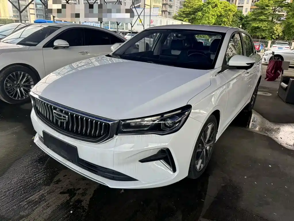 Geely Emgrand 2022 — фото 1