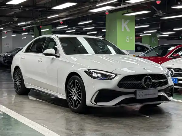 Mercedes-Benz C-Class 2024