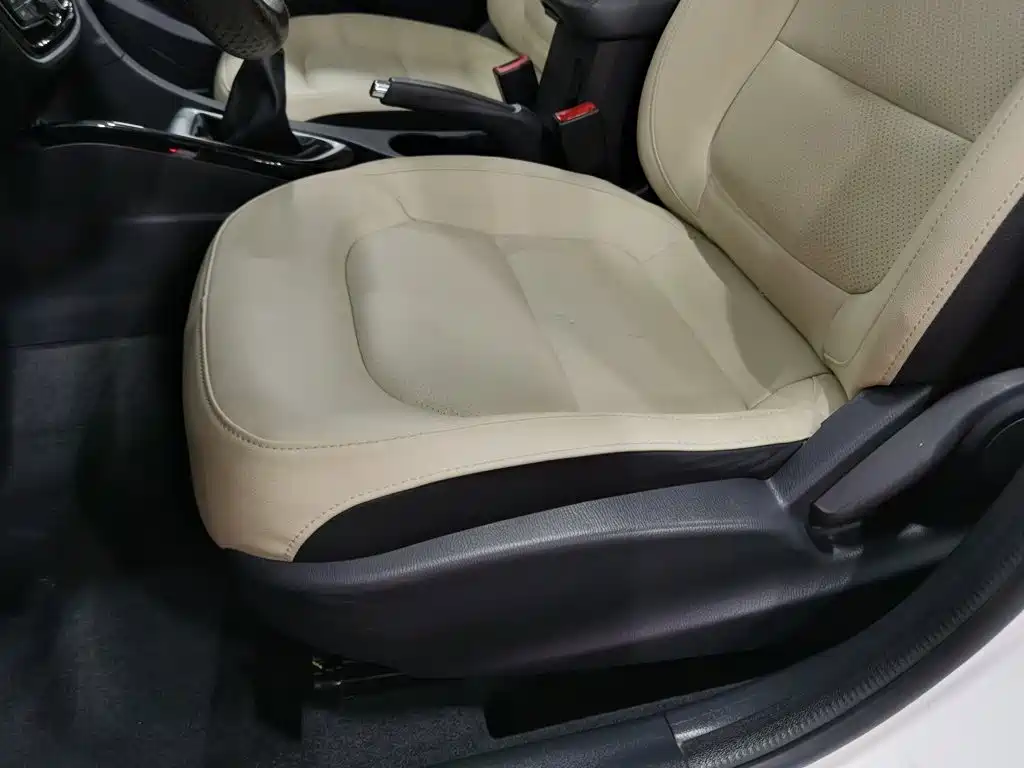 Changan Yuexiang V7 2017 — фото 20