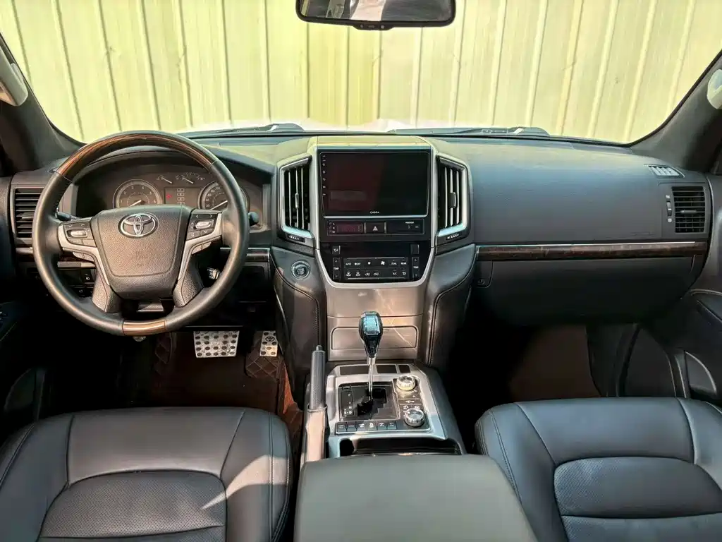 Toyota Land Cruiser 2016