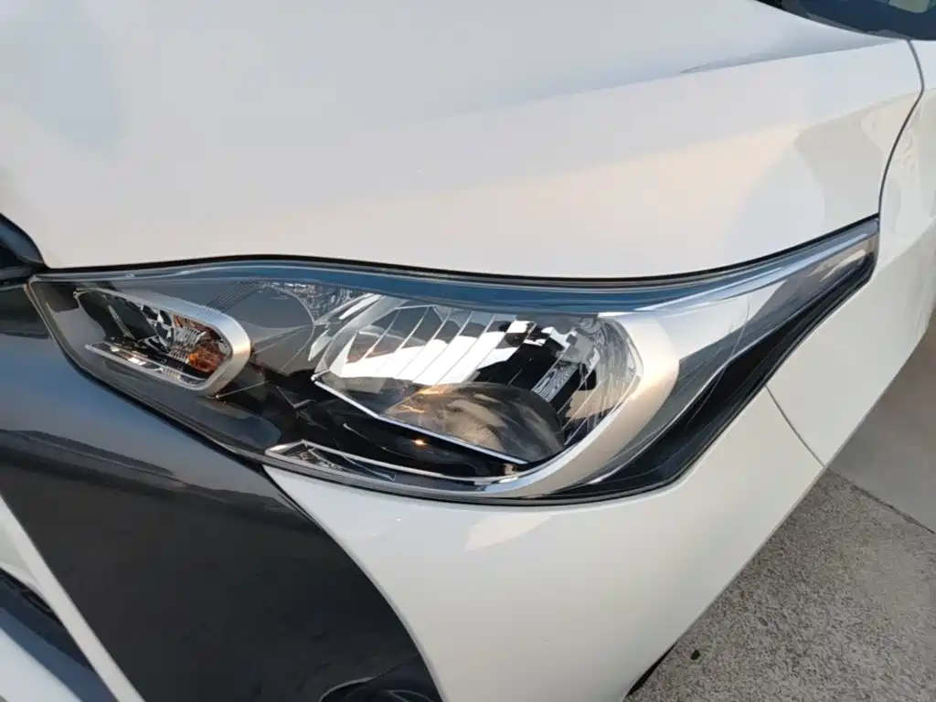 Toyota Yaris L 2018 — фото 24