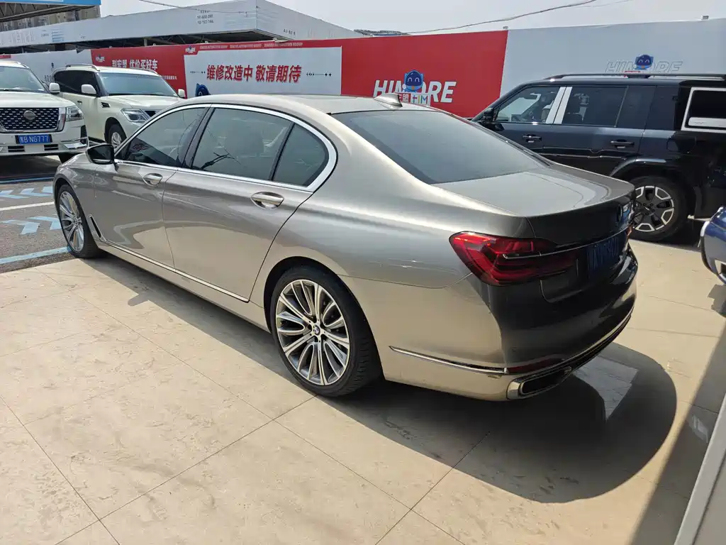 BMW 7 Series 2017 — фото 3