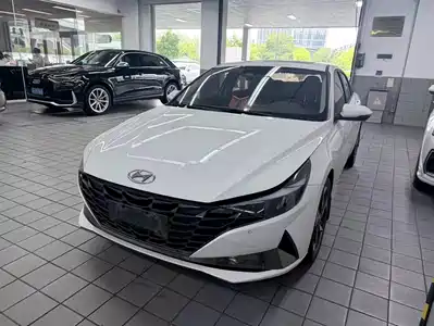 Hyundai Elantra 2022