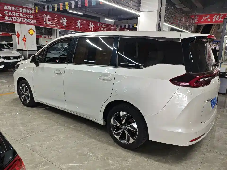 GAC Trumpchi M6 2022 — фото 2
