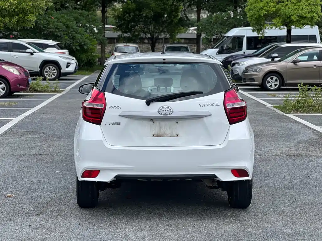 Toyota Yaris L 2017