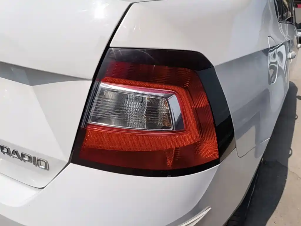 Skoda Rapid 2019 — фото 8