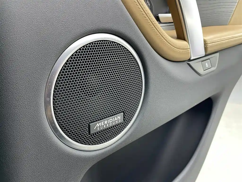 Land Rover Discovery Sport 2024 — фото 20