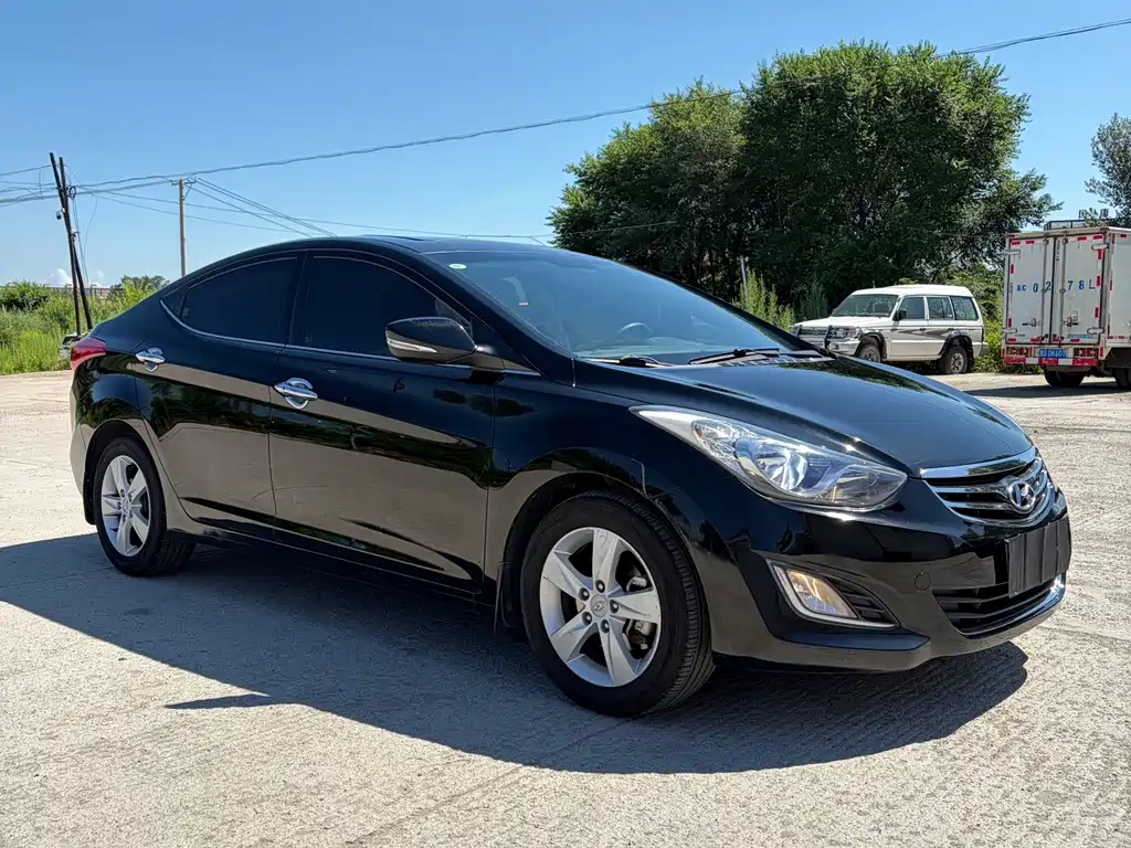 Hyundai Elantra 2013