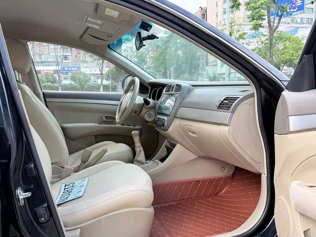 Nissan Sylphy 2016 — фото 4