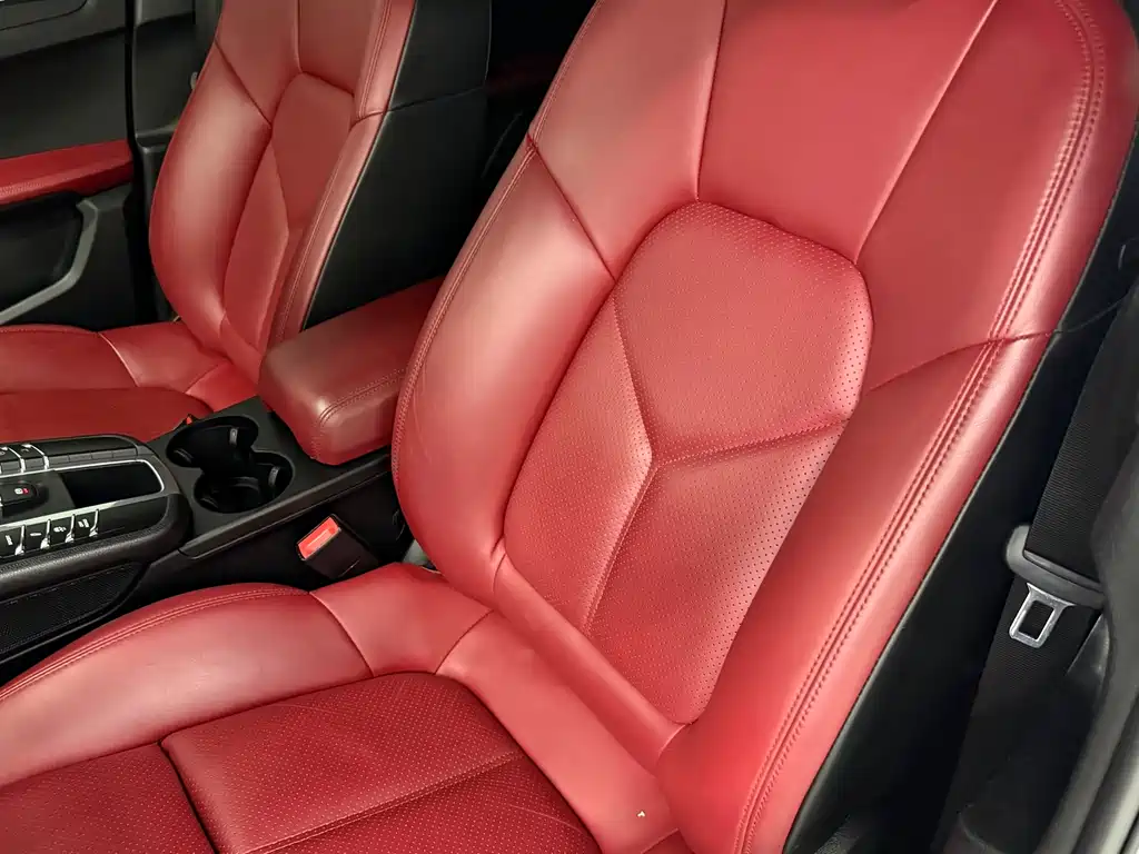 Porsche Macan 2019 — фото 17