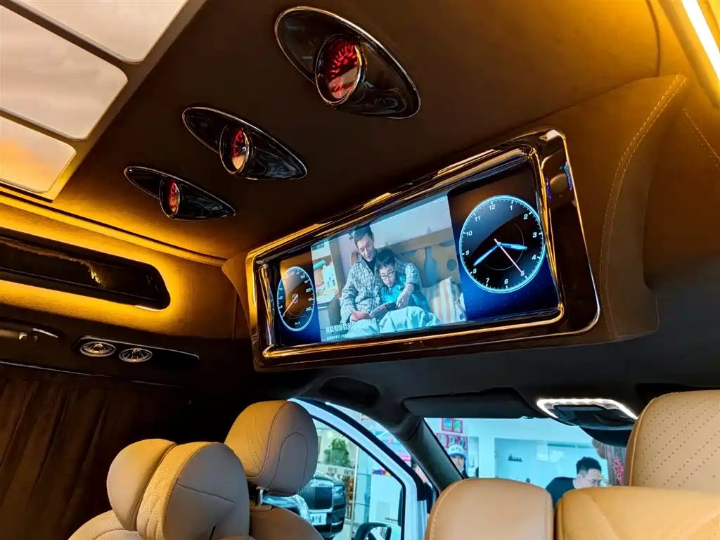 Mercedes-Benz Vito 2023 — фото 22