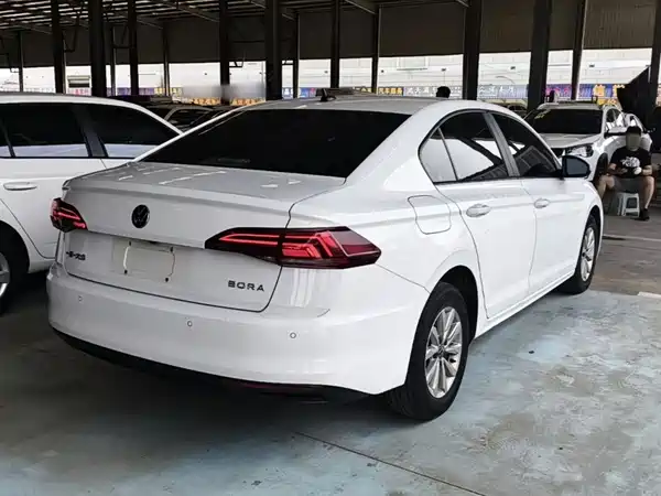 Volkswagen Bora 2021