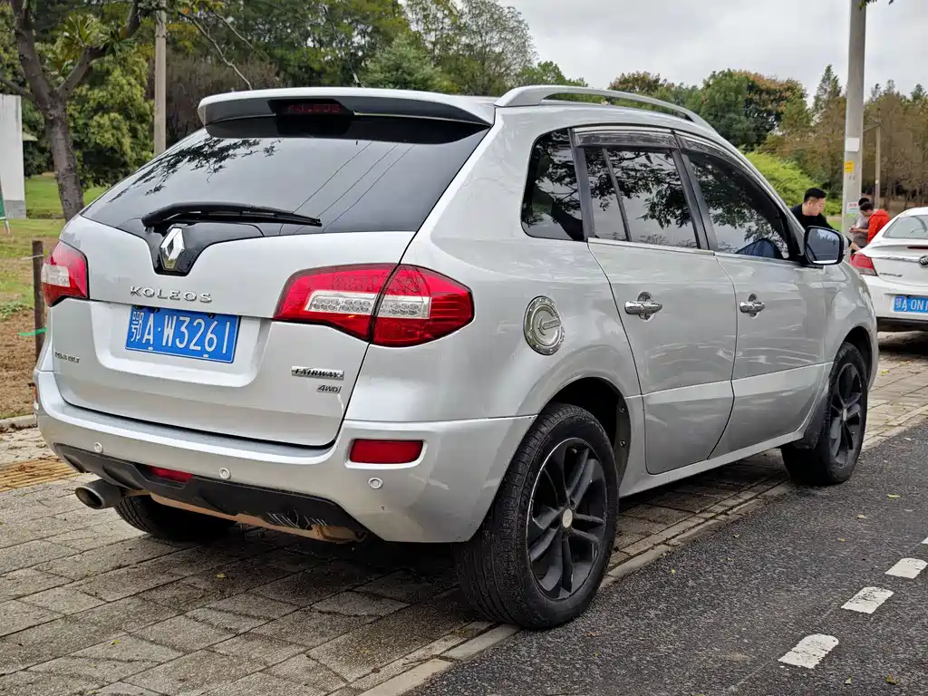 Renault Koleos 2012 — фото 17