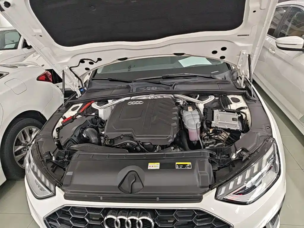 Audi A4L 2023 — фото 20