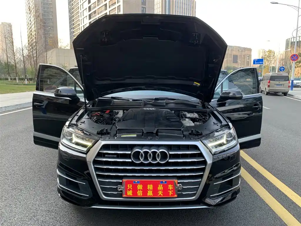 Audi Q7 2018 — фото 17
