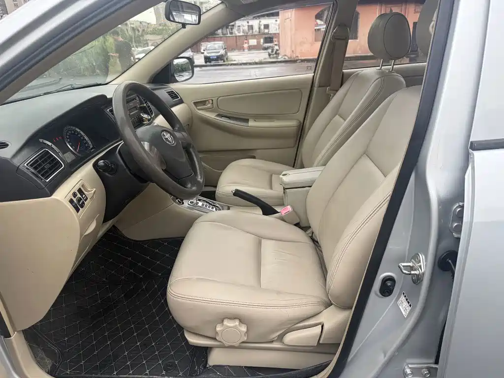 Toyota Corolla 2015 — фото 10