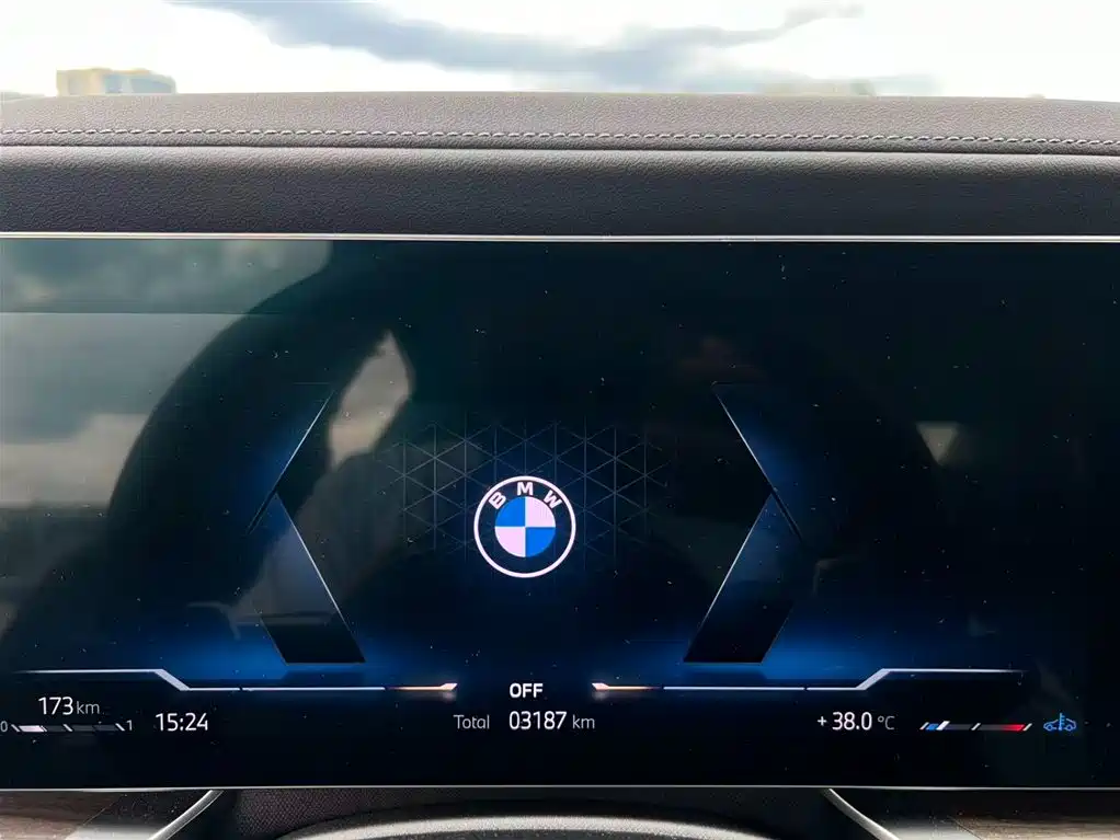 BMW 7 Series 2025 — фото 12