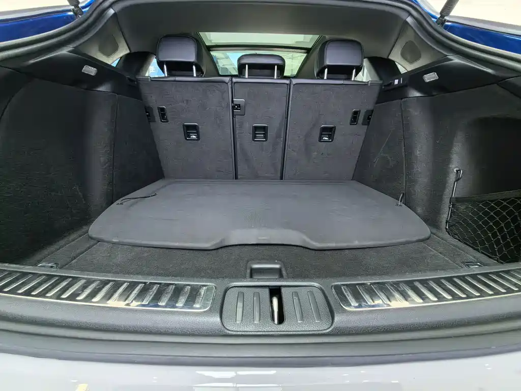 Porsche Macan 2019 — фото 17