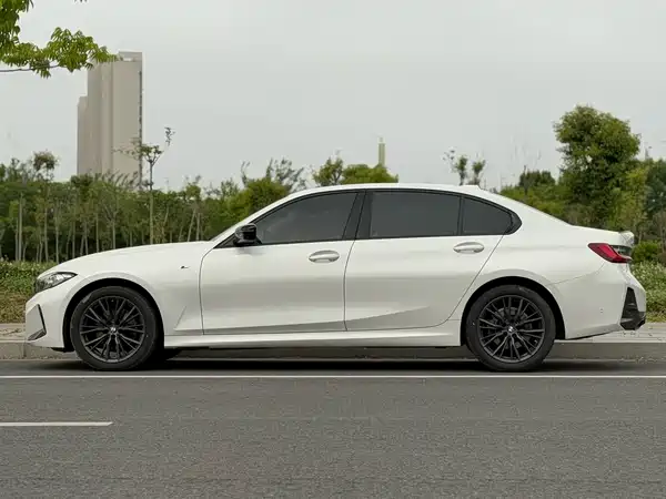BMW 3 Series 2024