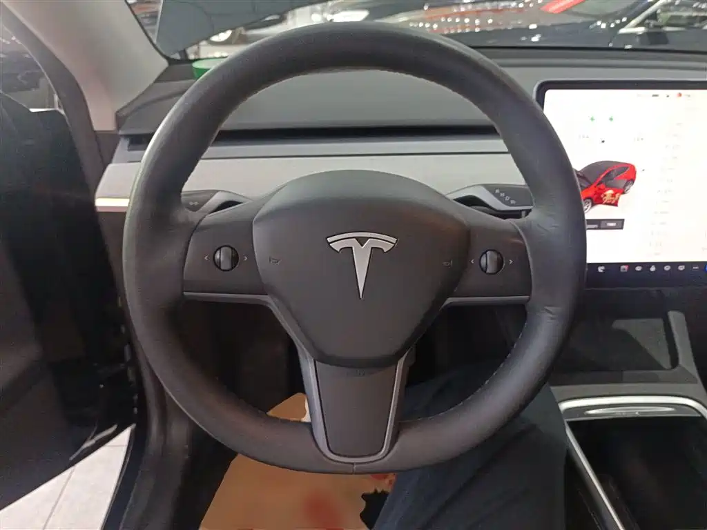 Tesla Model Y 2023 — фото 11