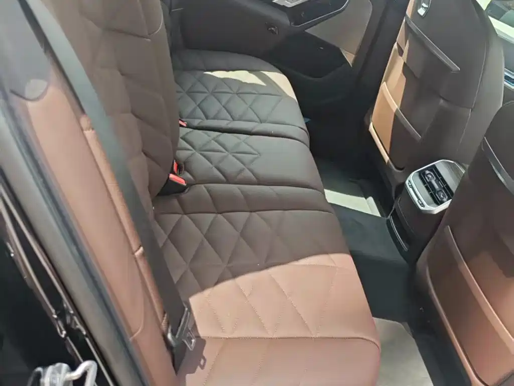 BMW 7 Series 2025