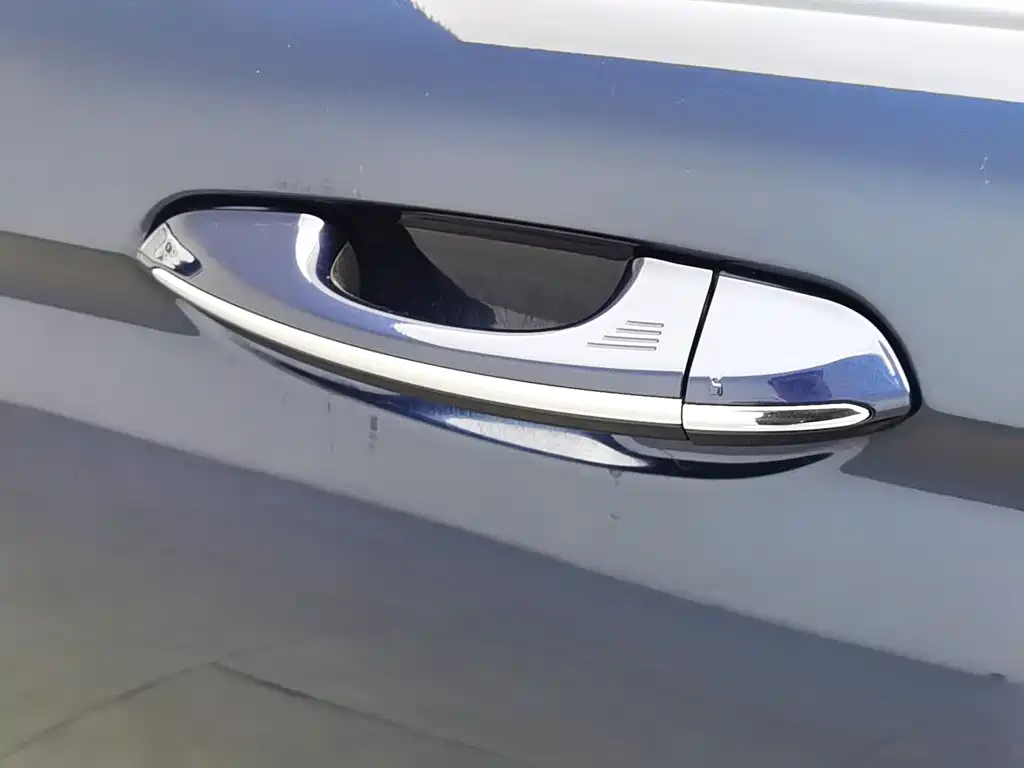 Ford Taurus 2016 — фото 18