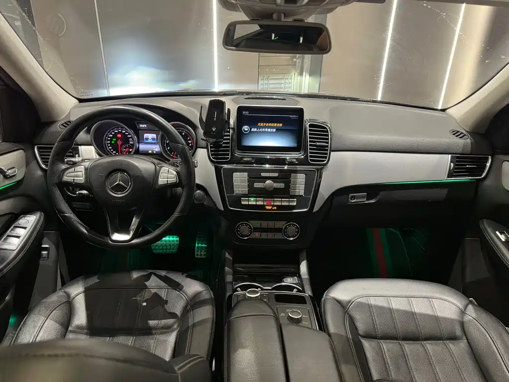 Mercedes-Benz GLE 2016 — фото 10