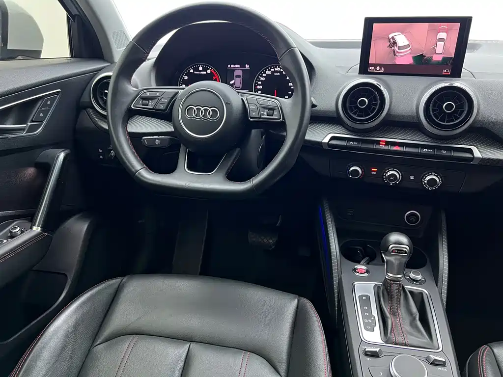Audi Q2L 2022 — фото 12