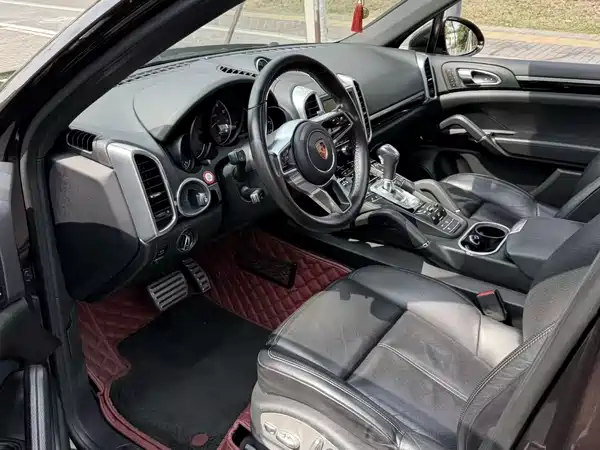 Porsche Cayenne 2015