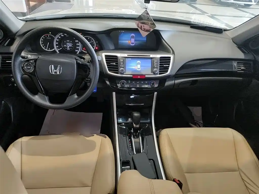 Honda Accord 2016 — фото 6