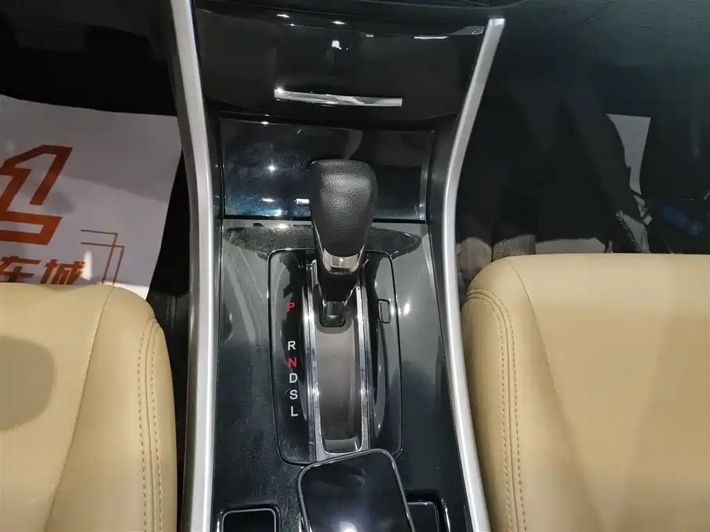 Honda Accord 2016 — фото 10