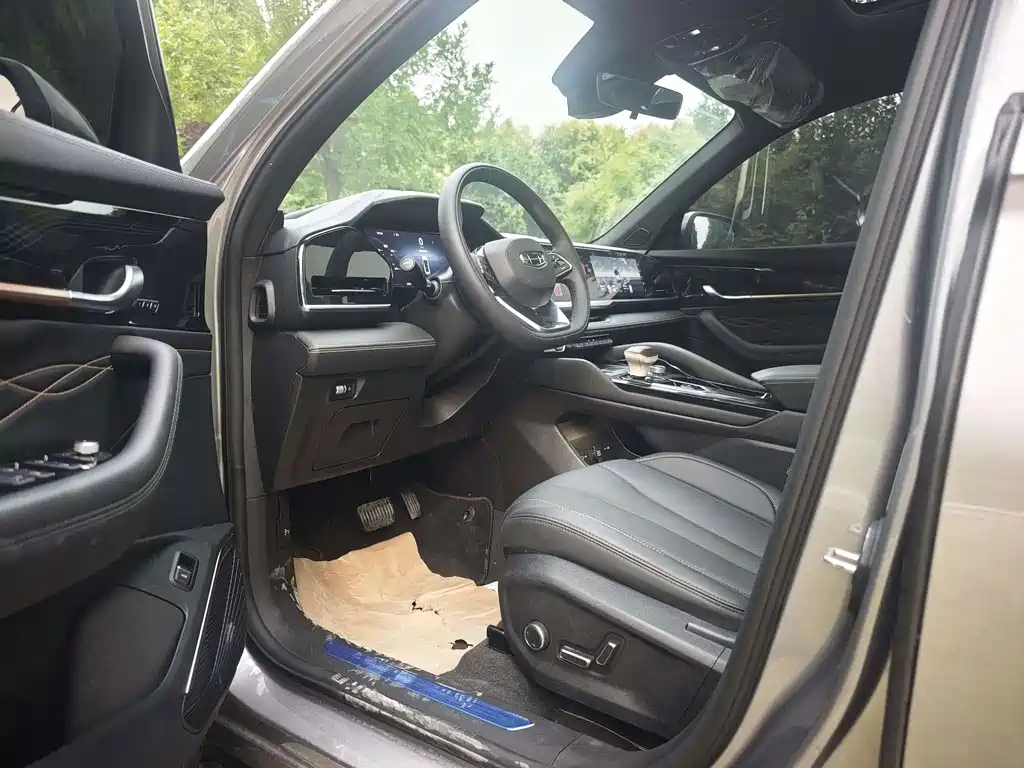 Geely Xingyue L 2024