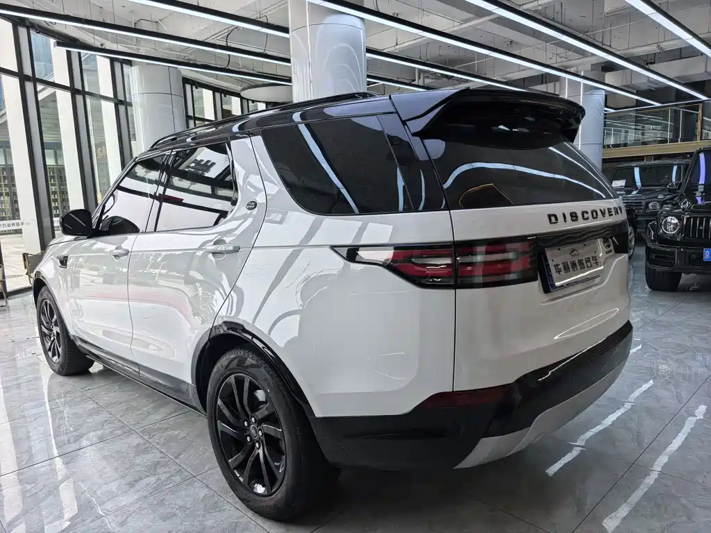 Land Rover Discovery 2017 — фото 11