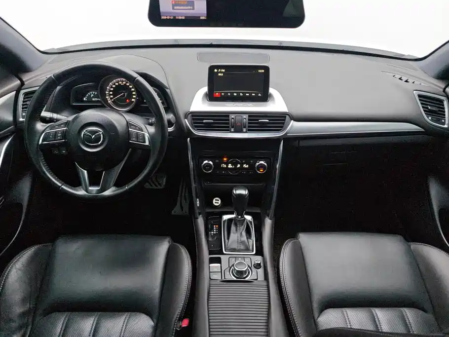 Mazda CX-4 2016 — фото 12