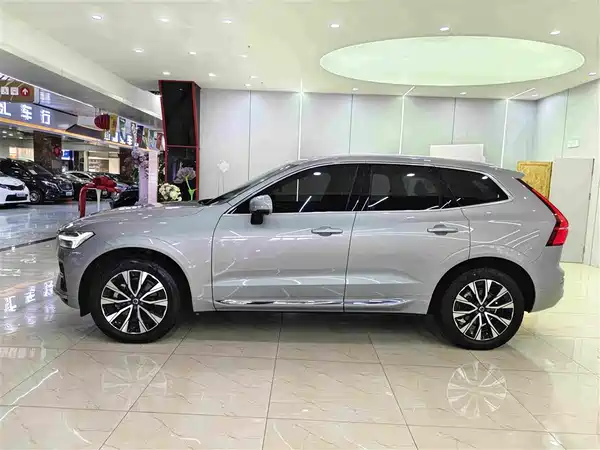 Volvo XC60 2022