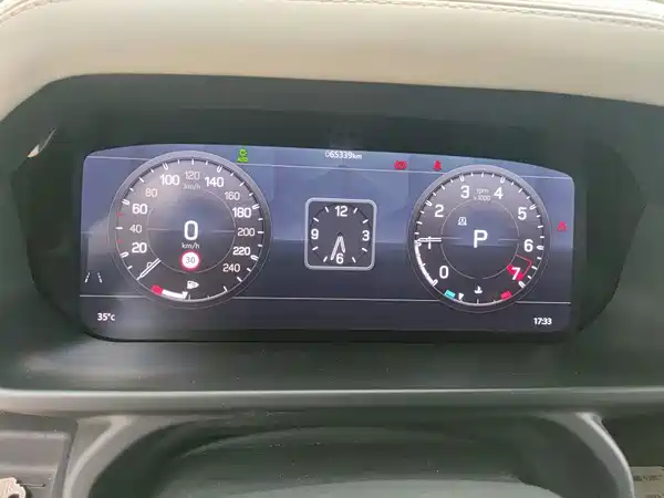 Land Rover Defender 2021