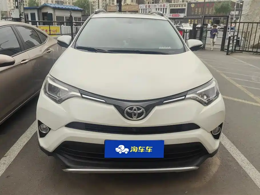 Toyota RAV4 2017