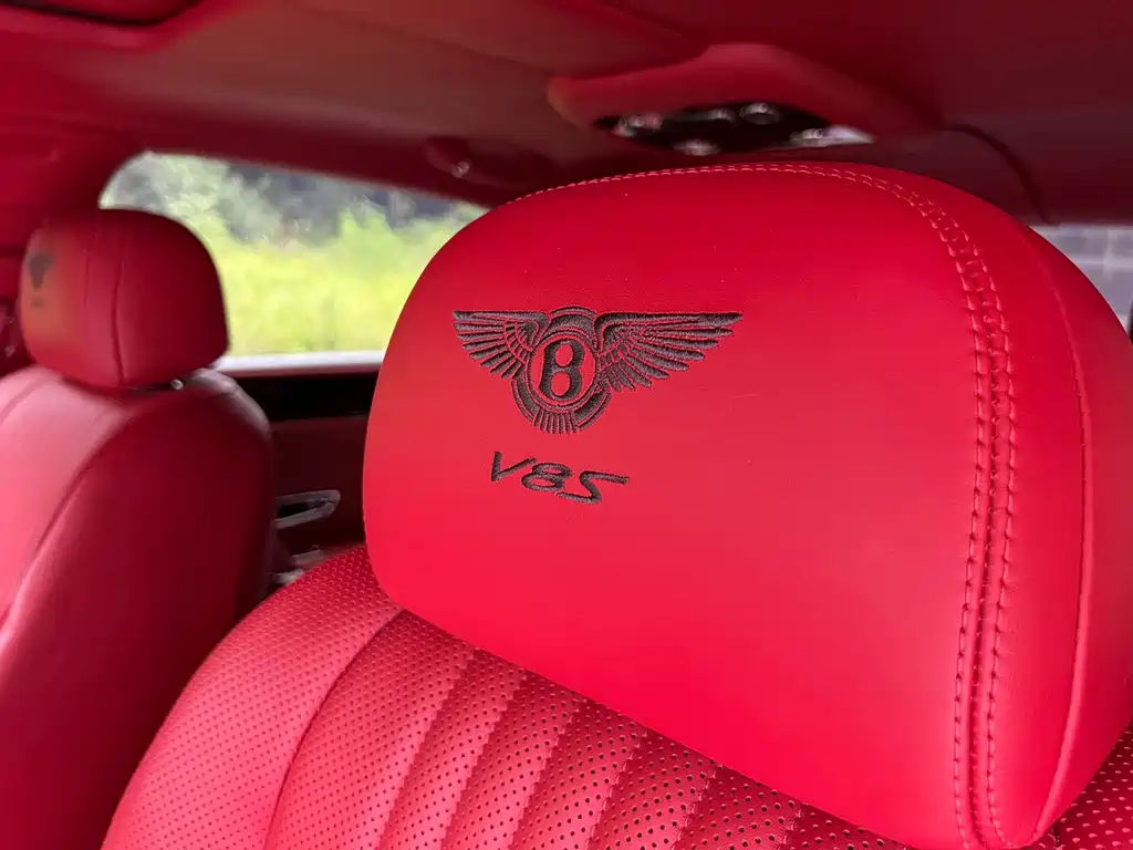 Bentley Flying Spur 2018 — фото 11