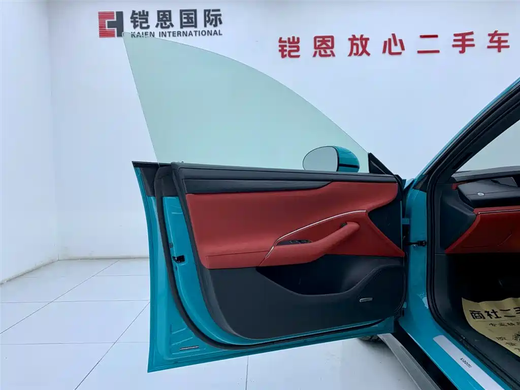 Xiaomi SU7 2025 — фото 23