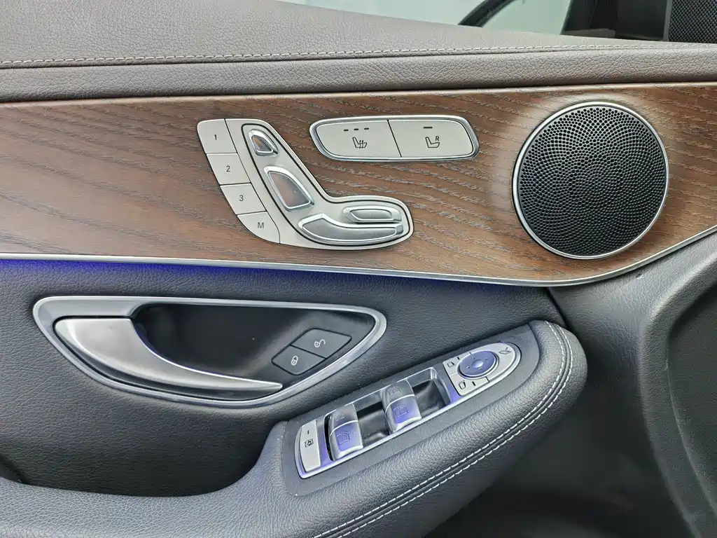Mercedes-Benz GLC 2021 — фото 18