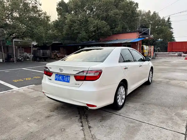 Toyota Camry 2016