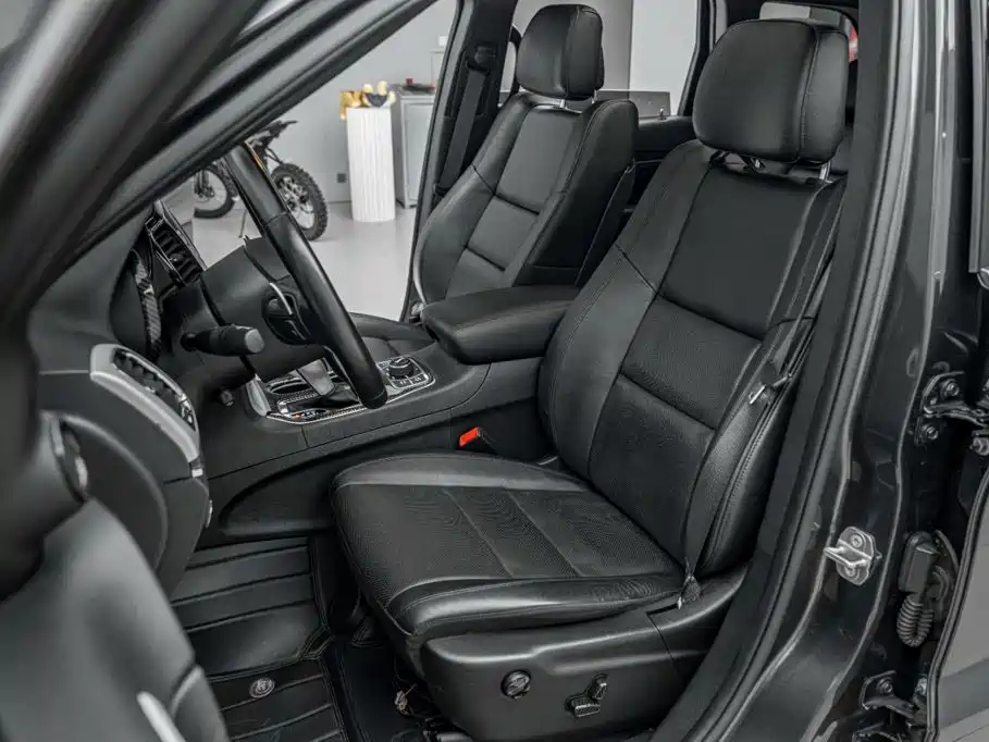 Jeep Grand Cherokee 2023 — фото 23